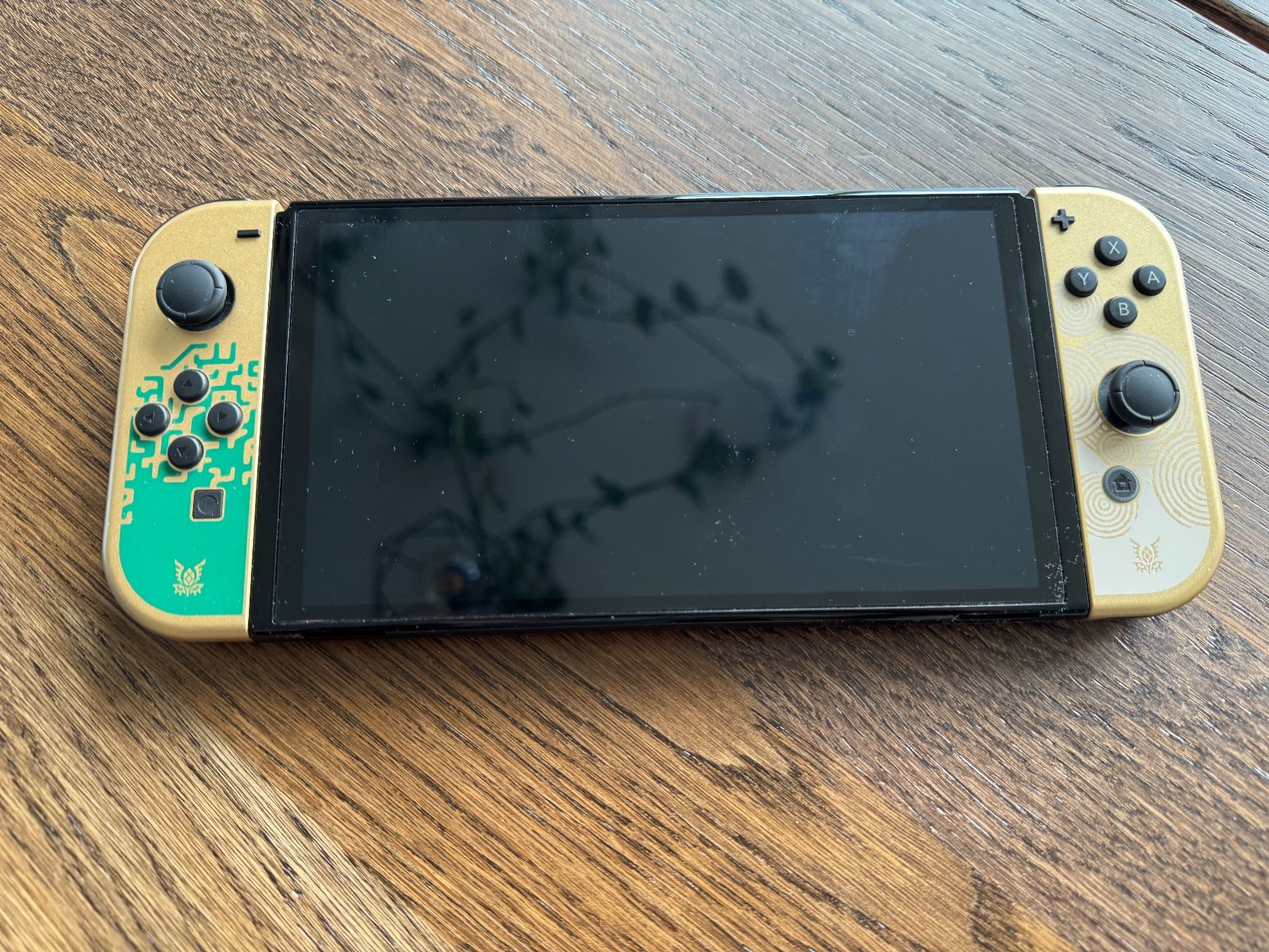 Nintendo Console: Nintendo Switch Oled Zelda Edition + Extra joy con + Case – Usato da Chur venduto da Chiara87 9