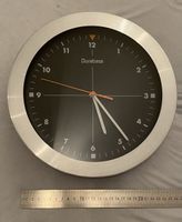 Wanduhr Durabase Aluminium Zifferblatt schwarz guter Zustand
