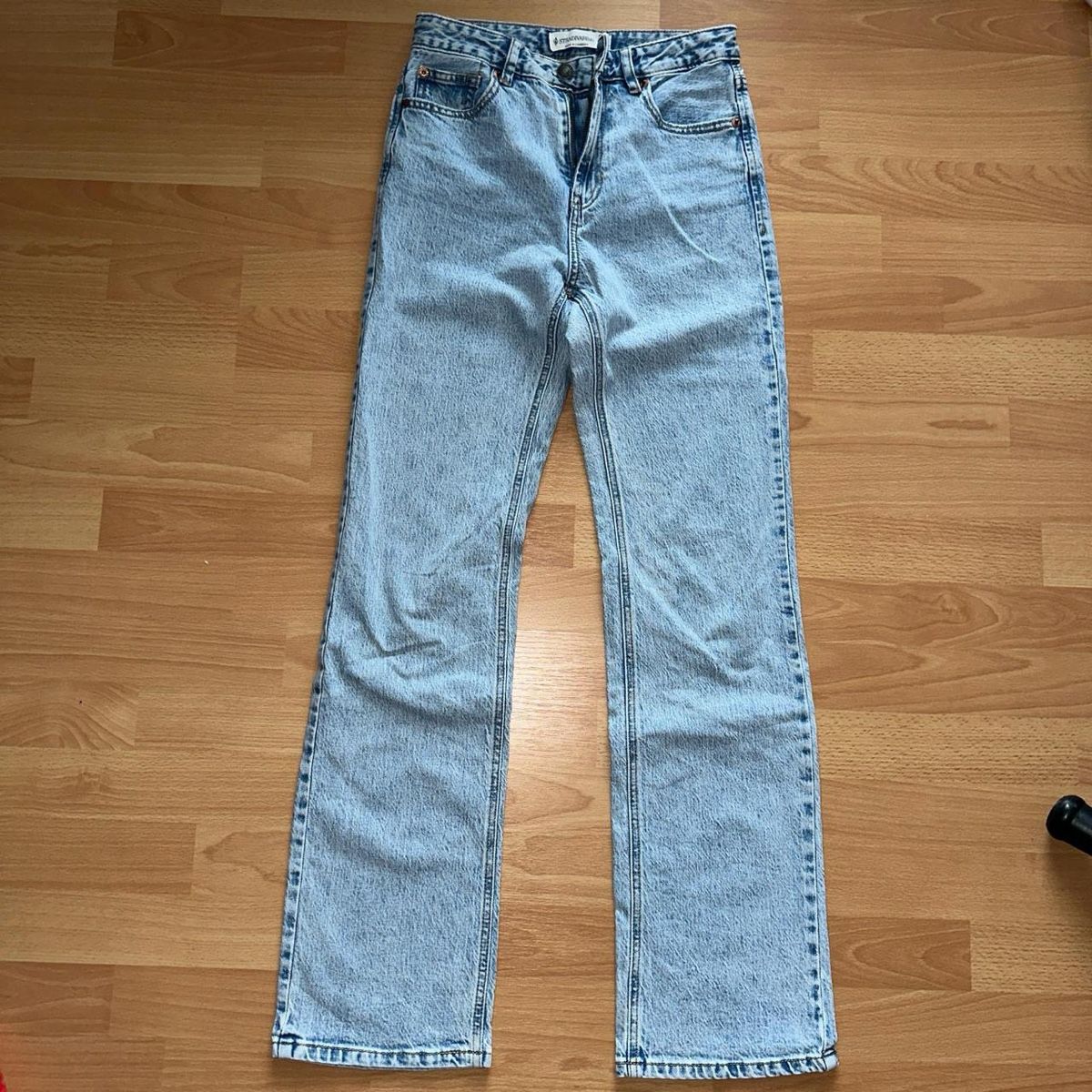 Stradivarius Jeans: Stradivarius straight leg jeans – Nuovo (secondo la descrizione) da Winterthur venduto da hachiscutecloset 1