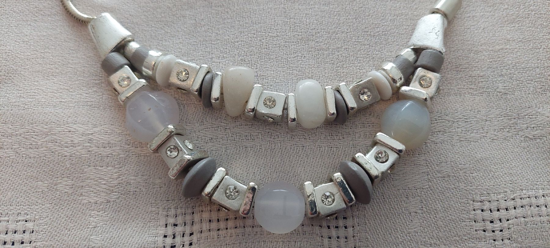 Catenine: Halskette in grau- silber – Usato da Safenwil venduto da fra_t5c9 2