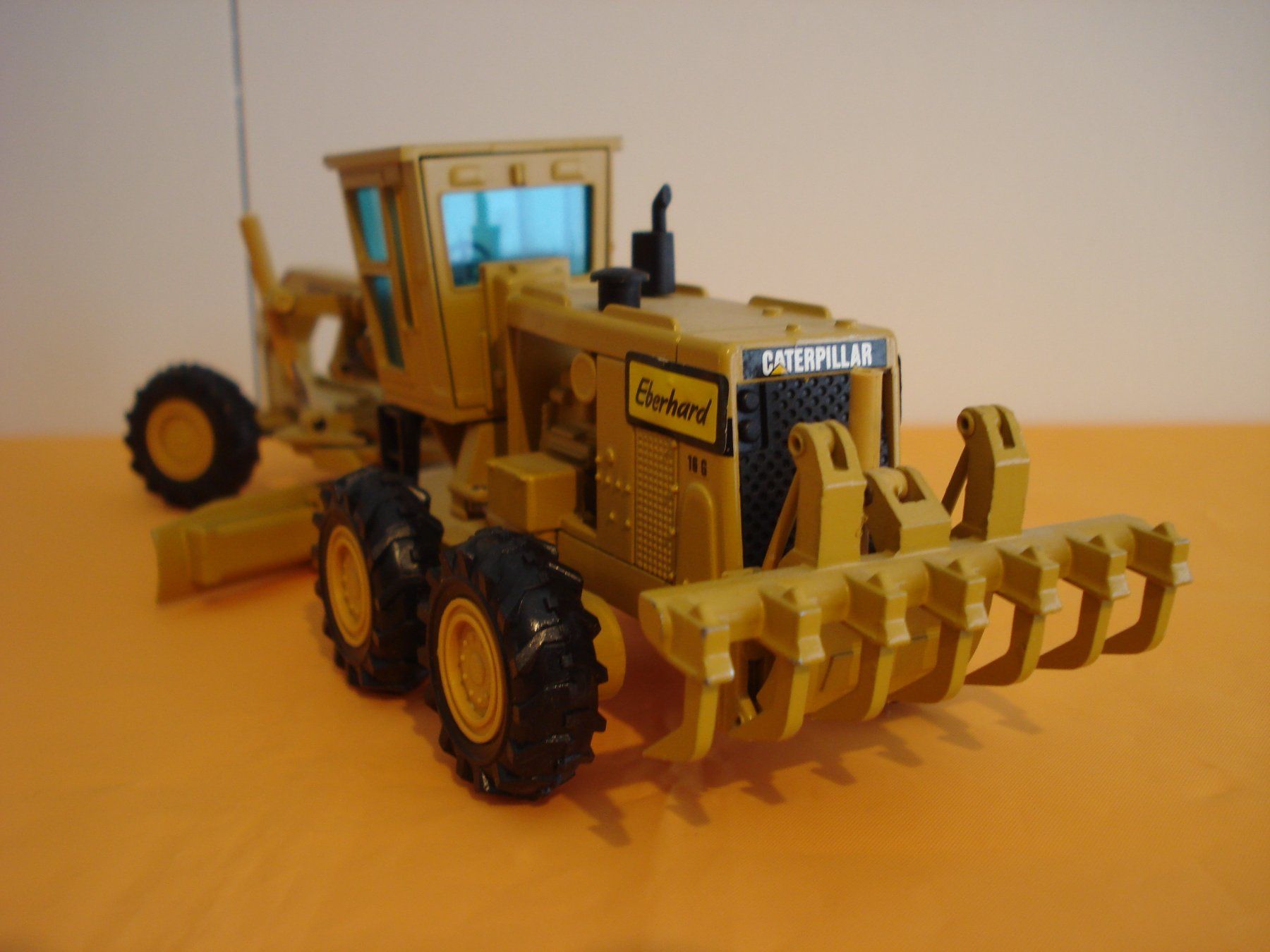 Caterpillar Kits de montage: CAT 16 G Grader – D'occasion à Mitlödi par worker04 3