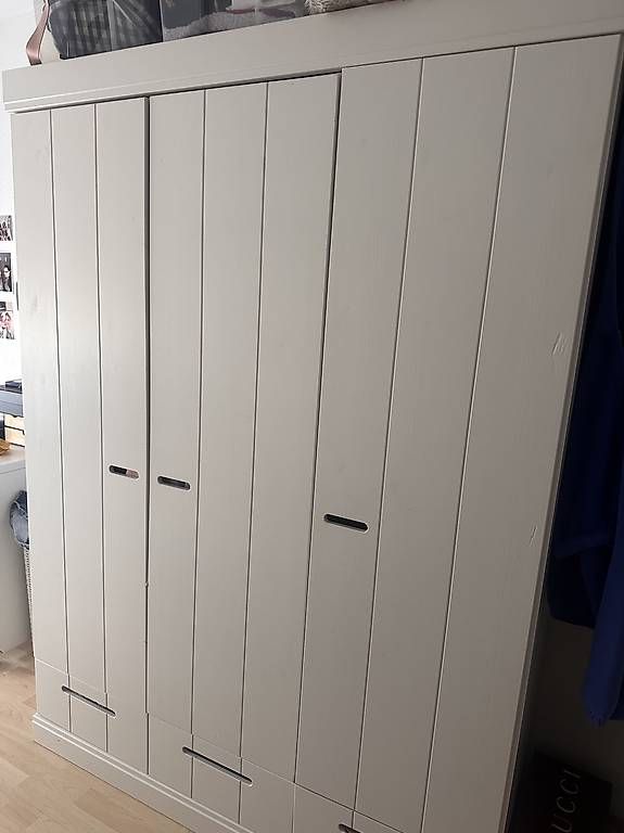 Armadi: Schrank zum Verkaufen – Usato da Berikon venduto da nov_js5w