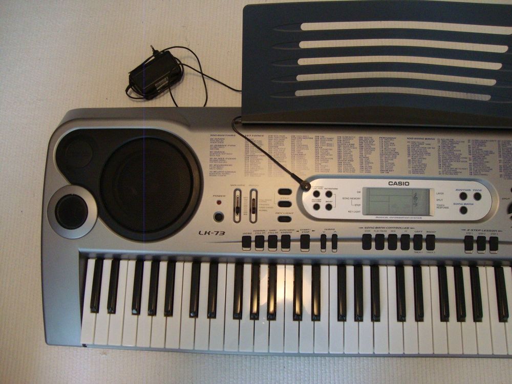 Keyboard CASIO LK 73 Acheter sur Ricardo