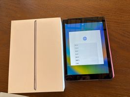 Apple iPad 5. Generation 32 GB Wi-Fi Cellular – Space Gray