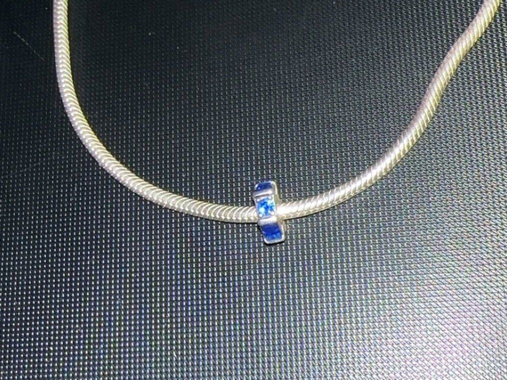 Pandora Ciondoli: Pandora Moments Charm - royal blauer 6eck – Nuovo (secondo la descrizione) da Oftringen venduto da tola19 1