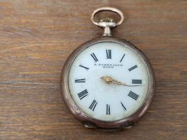 TASCHENUHR AUS SILBER 32 MM