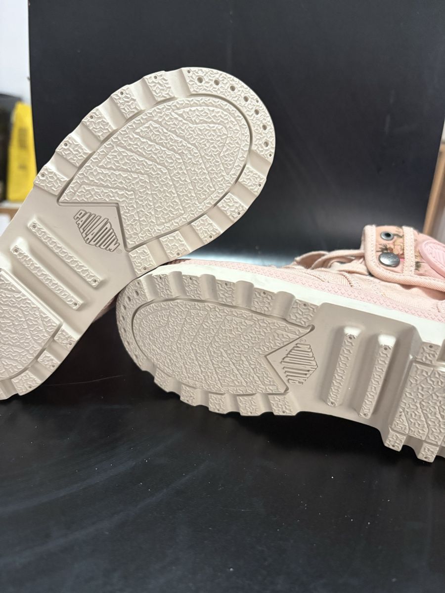 Scarpe per ragazze: Palladium fille taille 30 – Nuovo (secondo la descrizione) da Lausanne venduto da emmaocchipinti 1