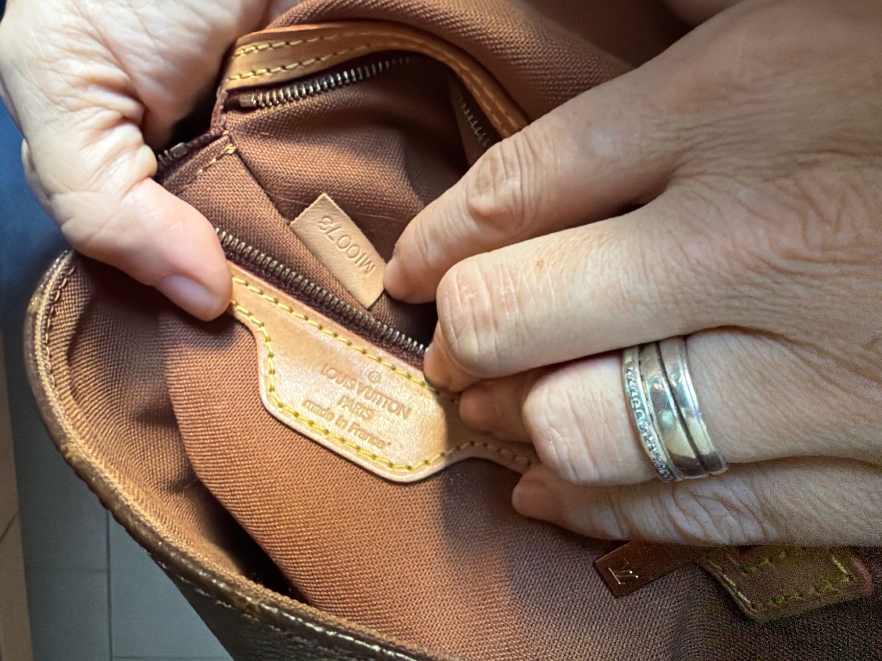 Louis Vuitton Sacs femmes: Sac Louis Vuitton – D'occasion à Martigny par capri2800 4