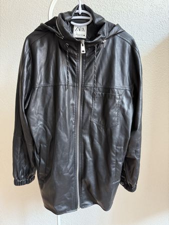 Manteau/ parka à capuche noir similicuir Zara, t.34/XS