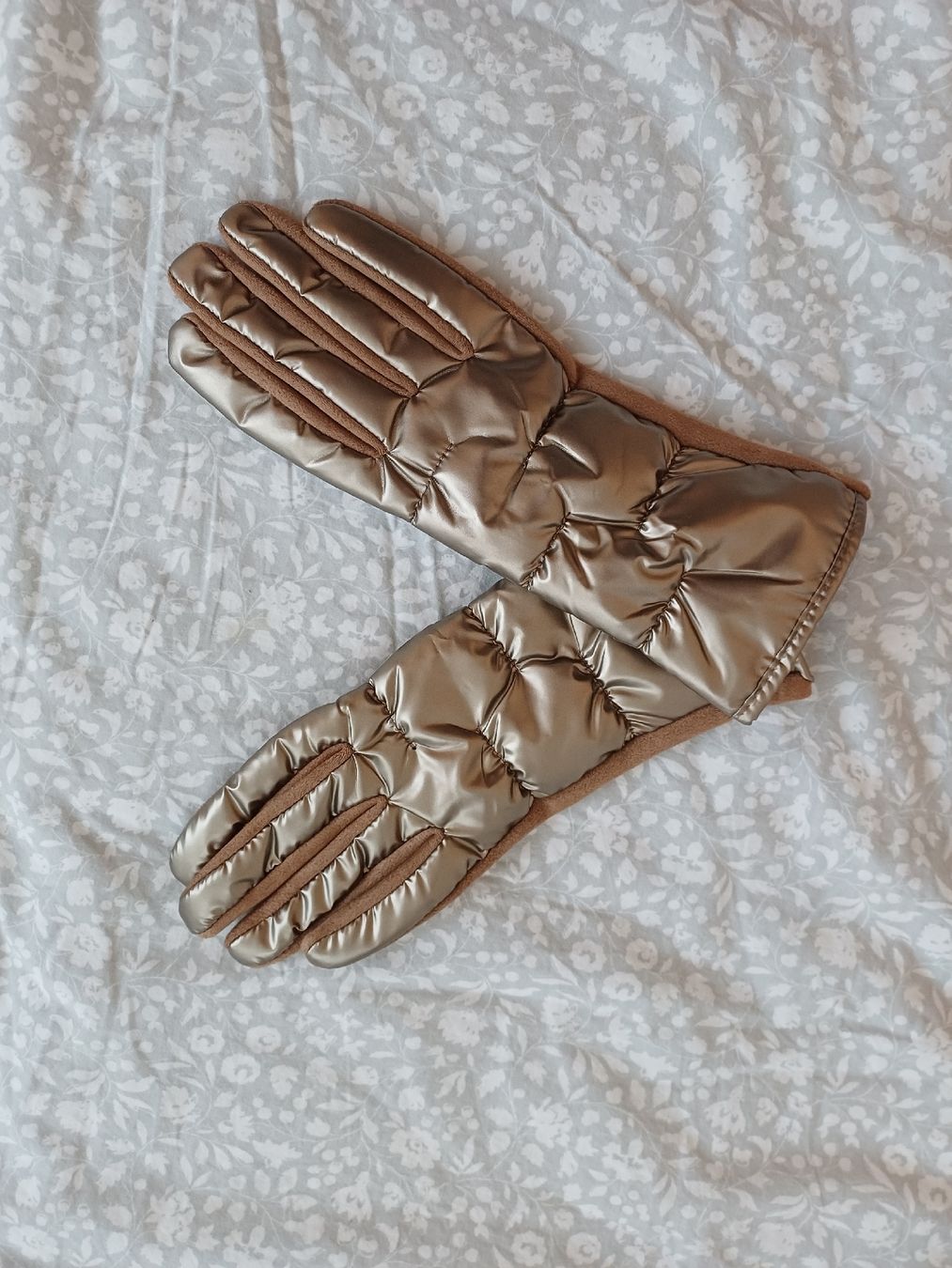 Guanti & manicotti: gloves beige gold new – Nuovo e nell'imballaggio originale da Zürich venduto da Margarida_123