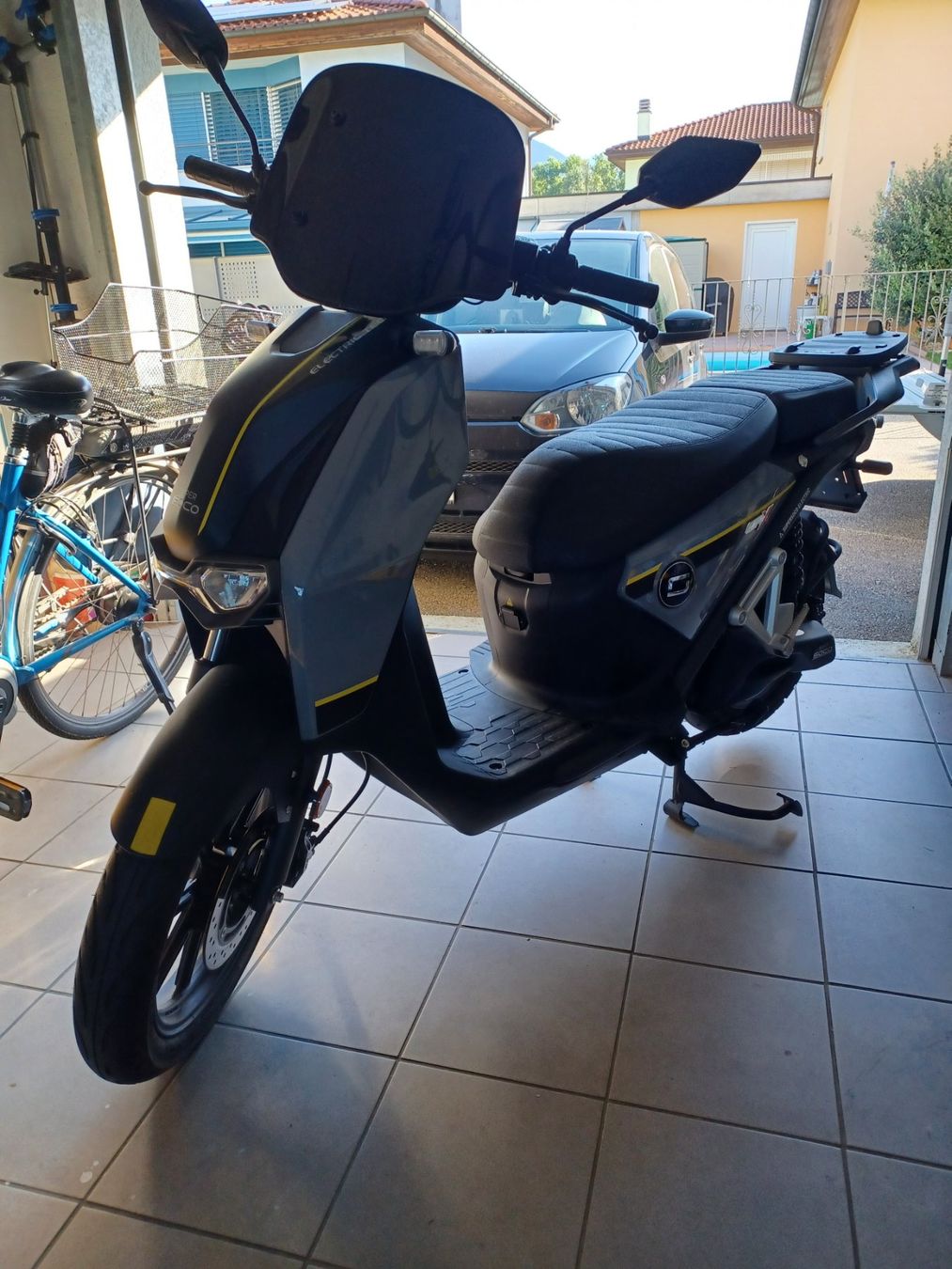 Super Soco Scooter: Super Soco CPX electric scooter – Usato da Giubiasco venduto da Cheyoli 1