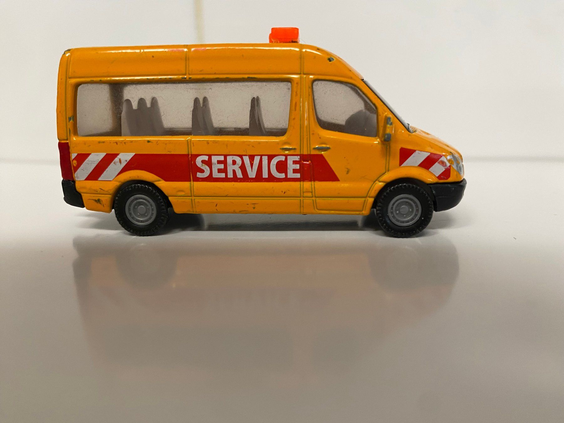 Siku Modellini d'auto: SIKU Mercedes-Benz Sprinter Service 206 – Usato da Kerzers venduto da tisyayasuBE