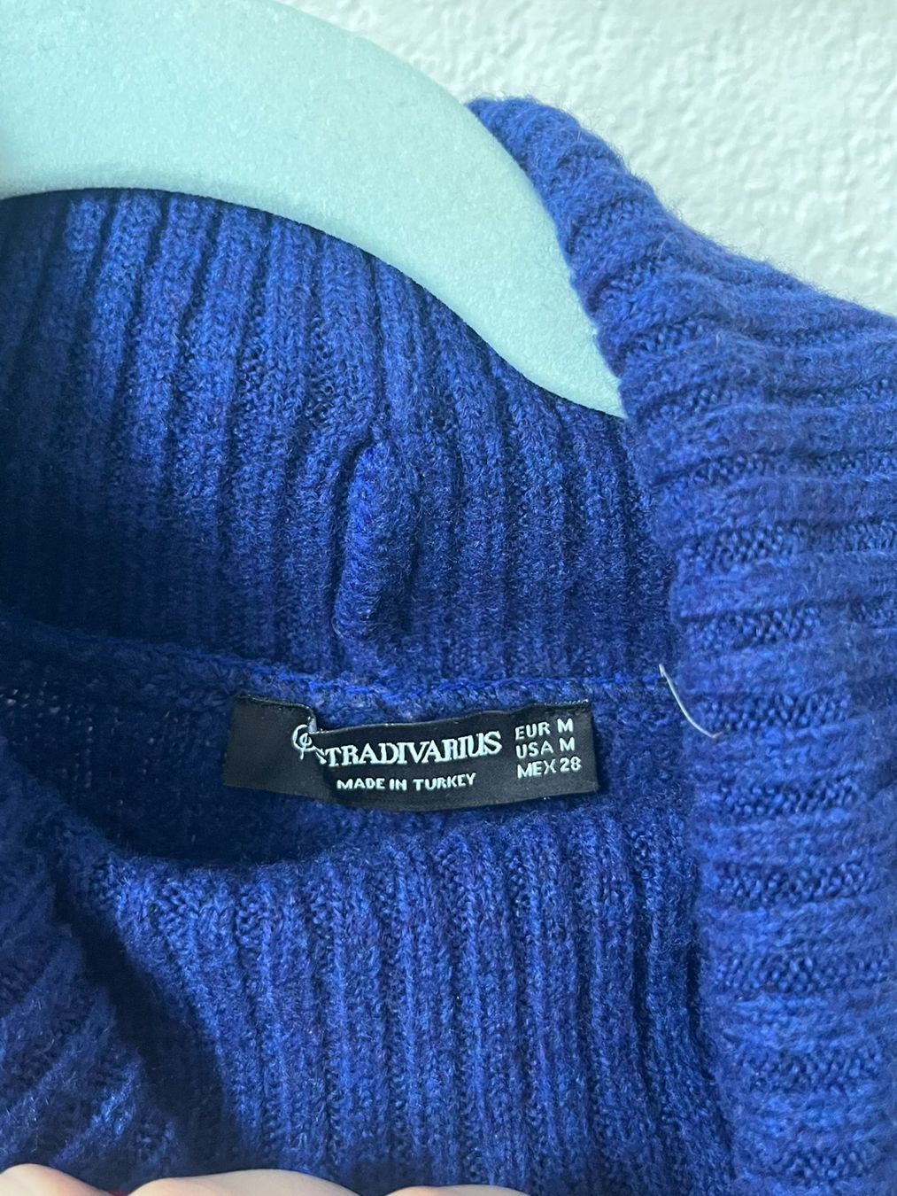 Stradivarius Maglioni & Felpe: blauer Rollkragen-Strickpullover – Usato da Bern venduto da zau_272v 2