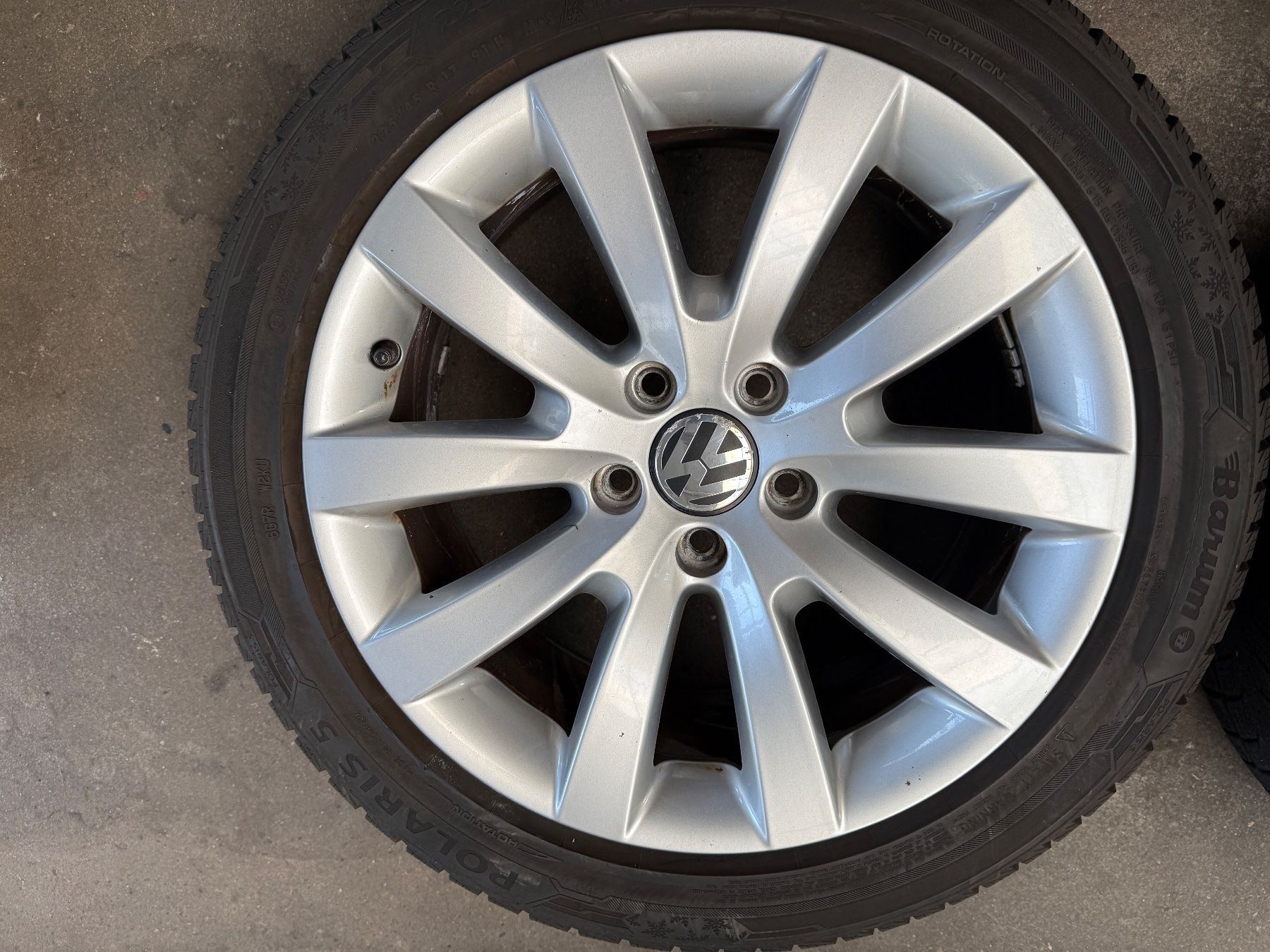 Volkswagen Pneumatici & Ruote complete: VW Passat,Scirocco 225/45R17 – Usato da Oftringen venduto da Leonsara 2
