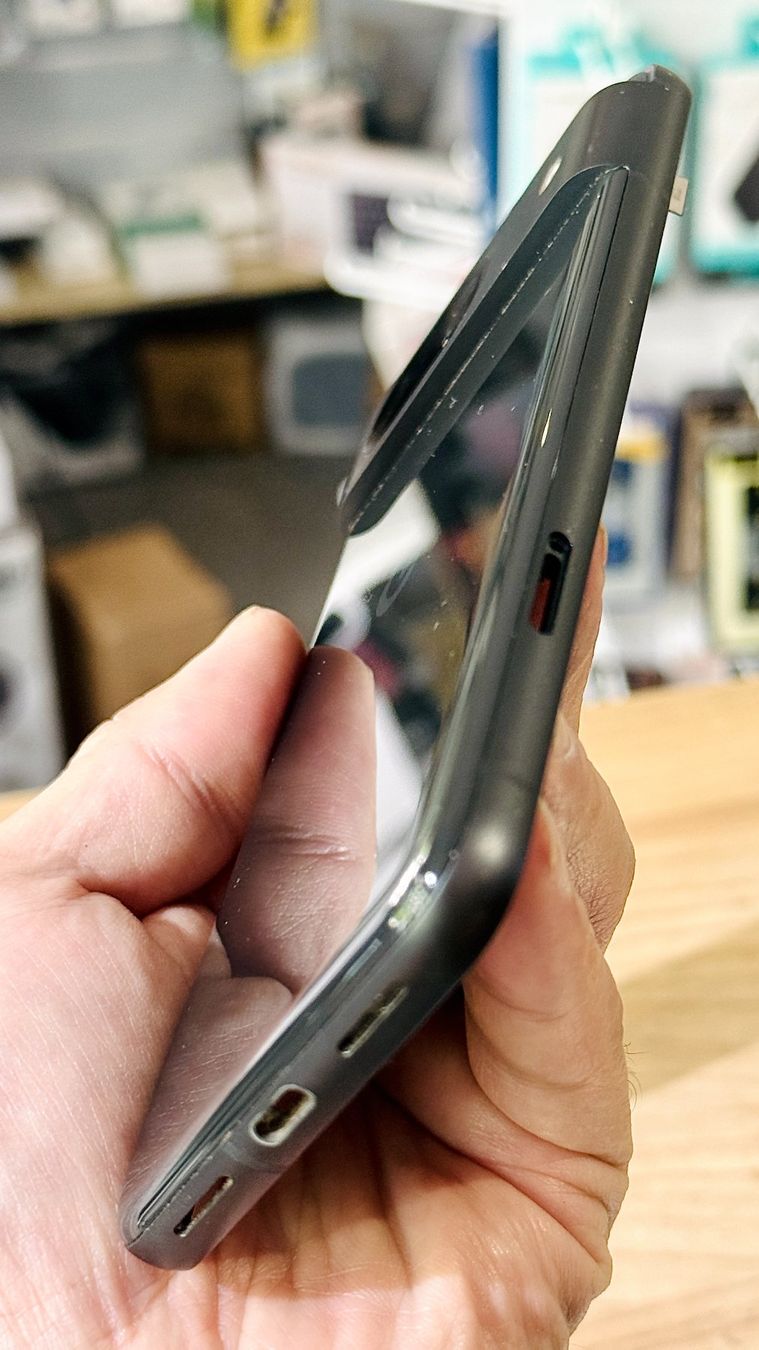 Google Portables: Chassis d’origine de Google Pixel 8 – D'occasion à Morges par DA-repa 4