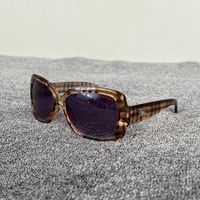 Burberry Plaid Sunglasses / Sonnenbrille