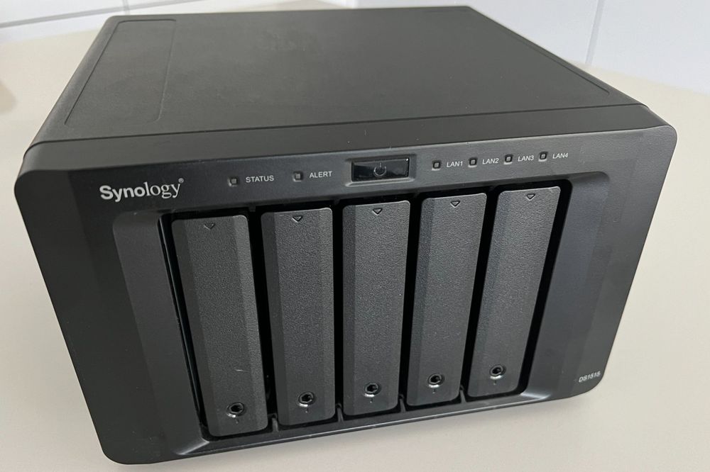 Synology DS1515 (Gebraucht) in Morschach für CHF 360 – mit Lieferung ...