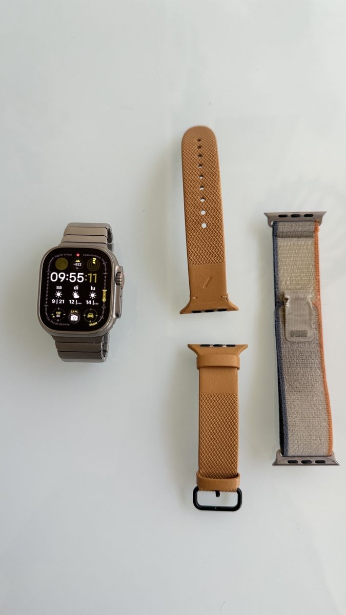 Apple Smartwatch: Apple Watch Ultra 2 plus 2 bracelets – Usato da Epalinges venduto da labozor