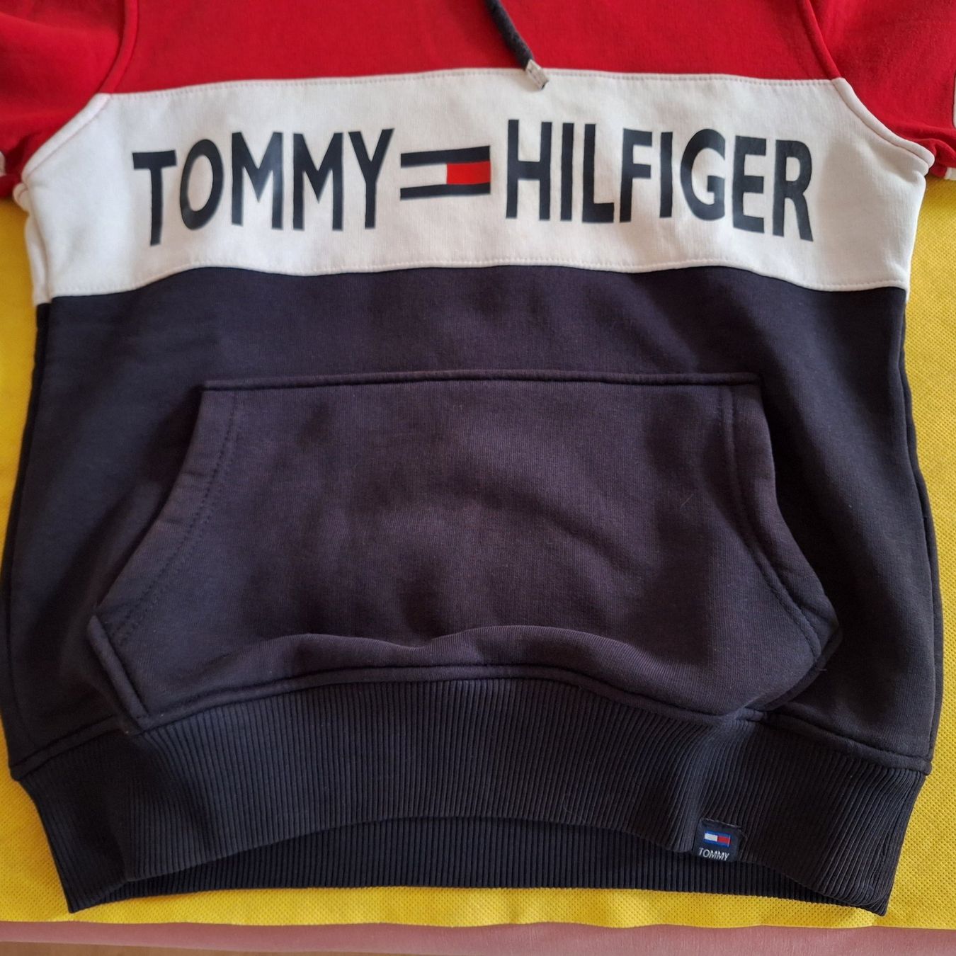 Tommy Hilfiger Maglioni & Felpe: Tommy Hilfiger Hoodie, Grösse S – Usato da Hettenschwil venduto da Schneuggi2 1