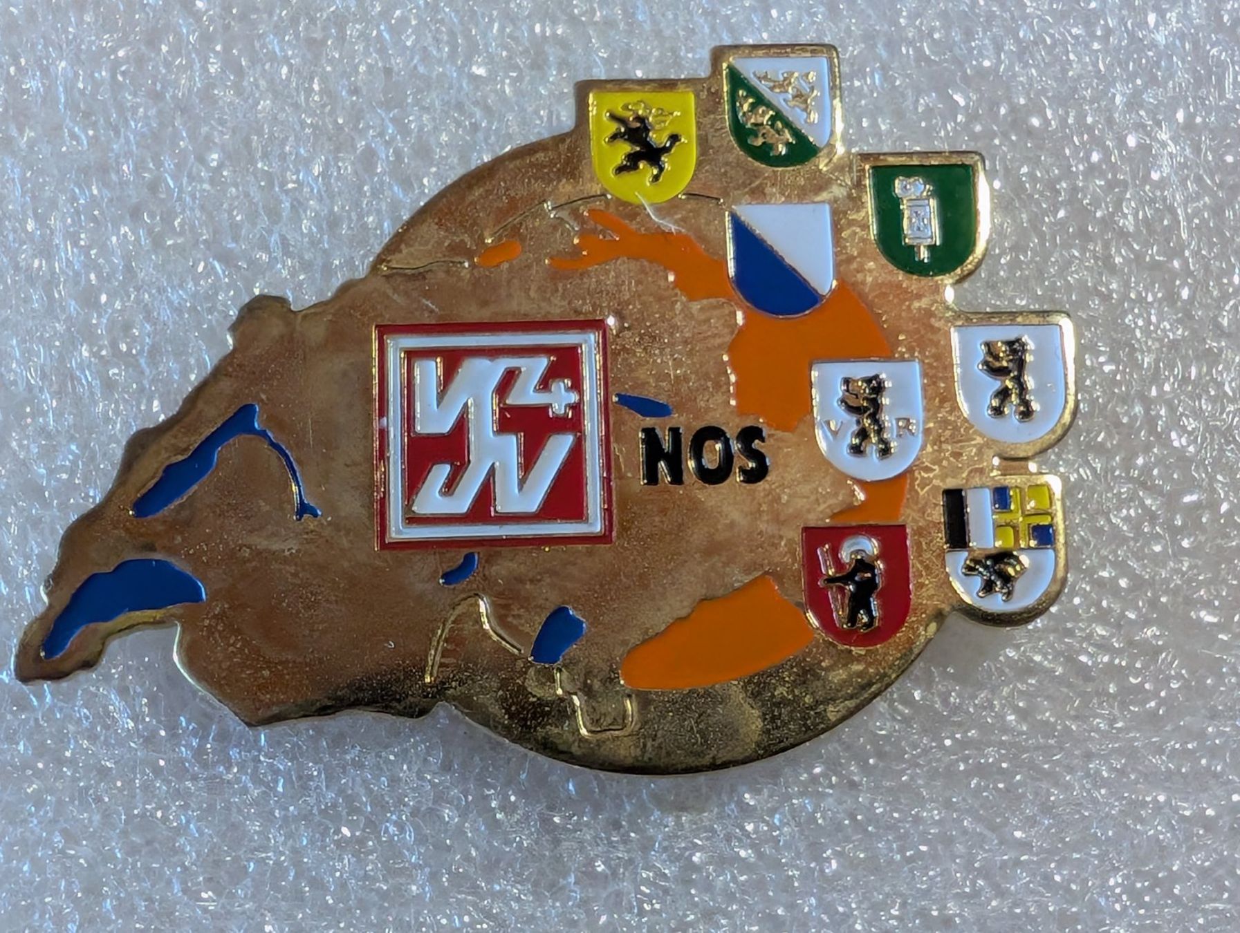 Plaquettes & Badges: Ansteckpin 233: NOS – D'occasion à Oppligen par Pin-Fall-Shop