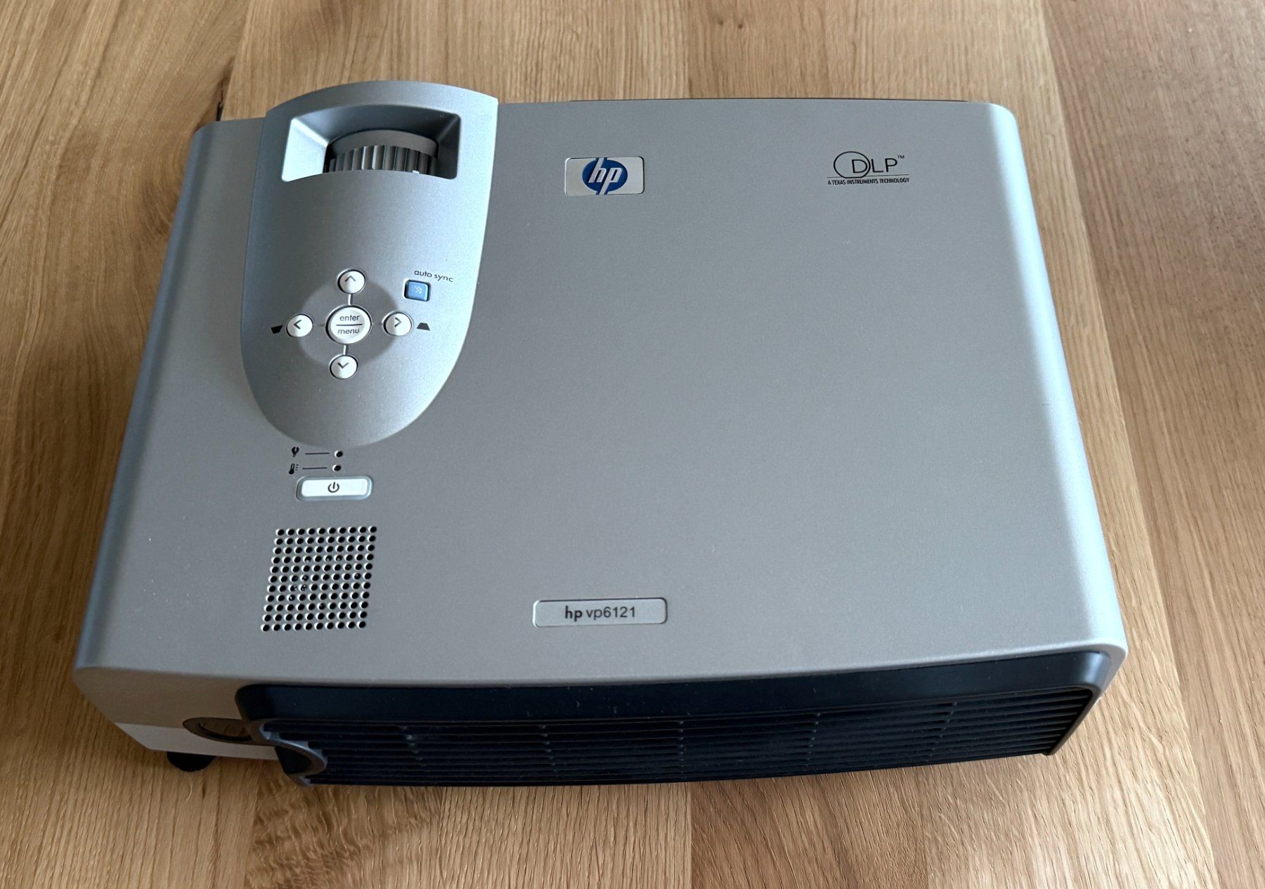Hewlett Packard Videoprojektoren: HP Beamer vp6121 – Gebraucht aus Würenlos von TASK-NEON 3