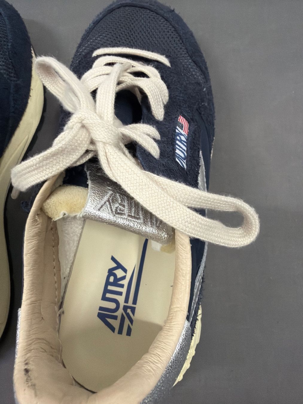 Autry Chaussures femmes: Sneaker Autry dunkelblau Grösse  37 – D'occasion à Tägerwilen par TinaLupu 2