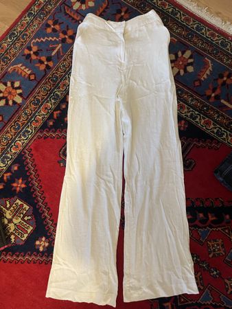 Lange weisse Sommerhose 