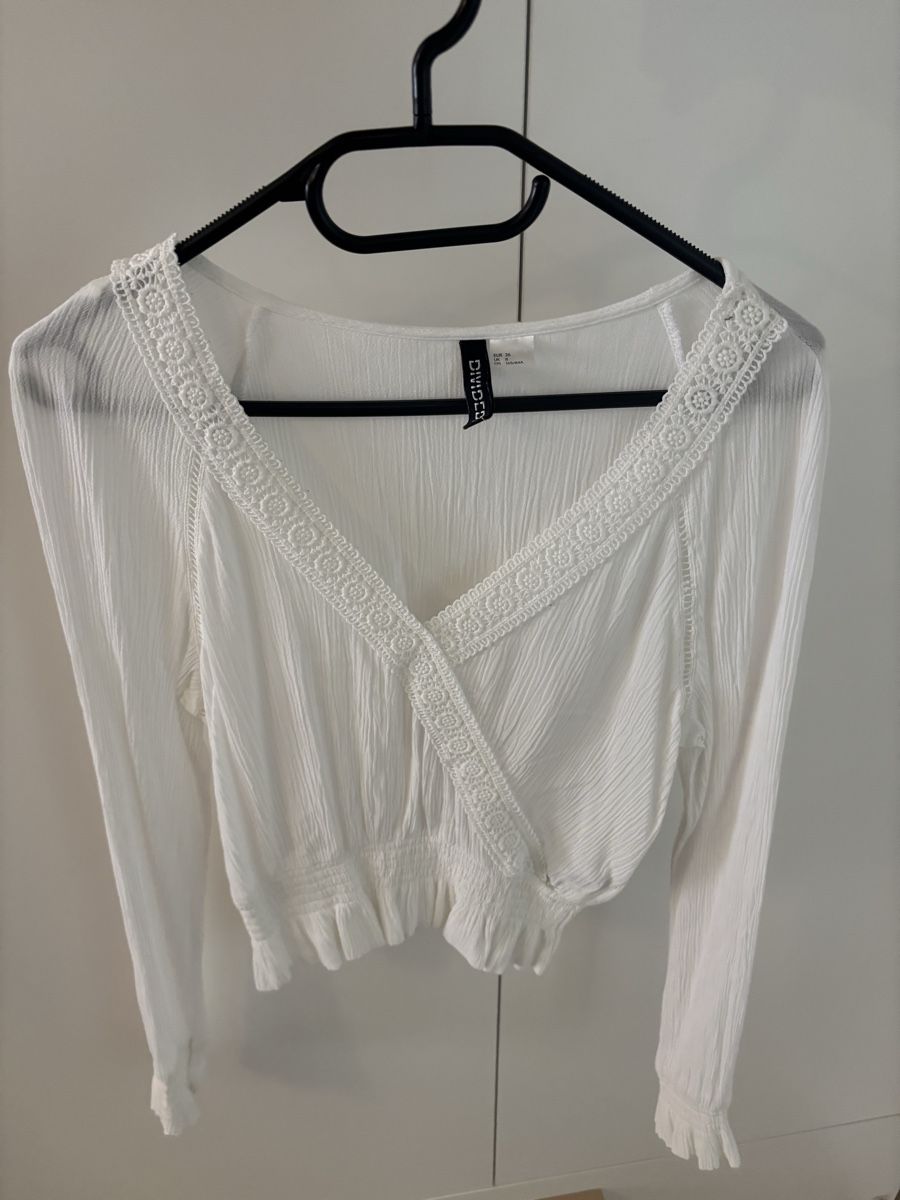 Lotti di vestiti: 4er Set Damen Oberteile Gr. 36 & XS – Usato da Geroldswil venduto da ele_7hkp 3