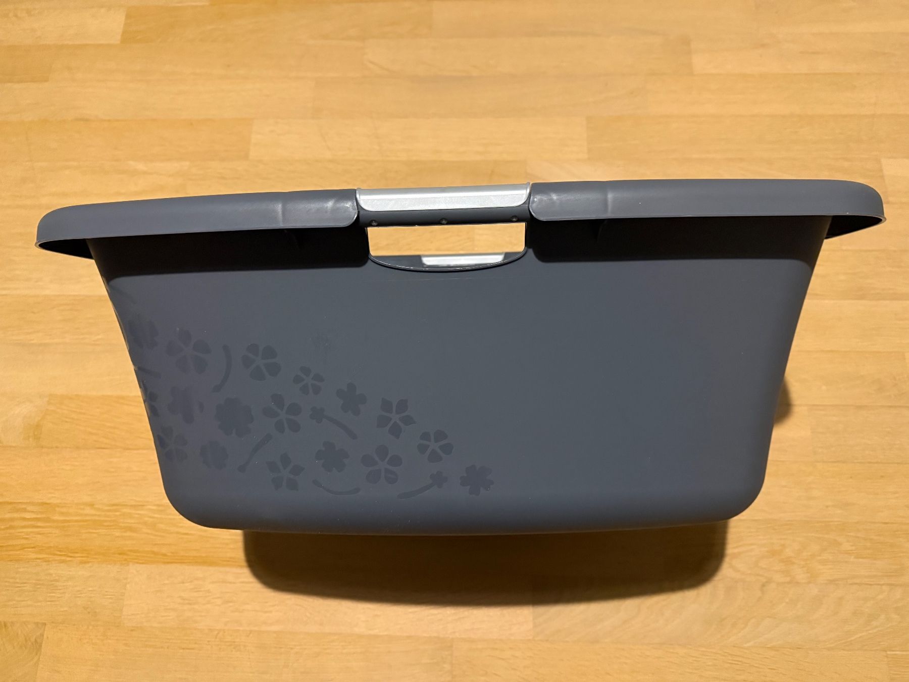 Rotho Cesti per biancheria: Rotho Grauer Wäschekorb Blumenmuster – Usato da Basel venduto da Rouge. 2