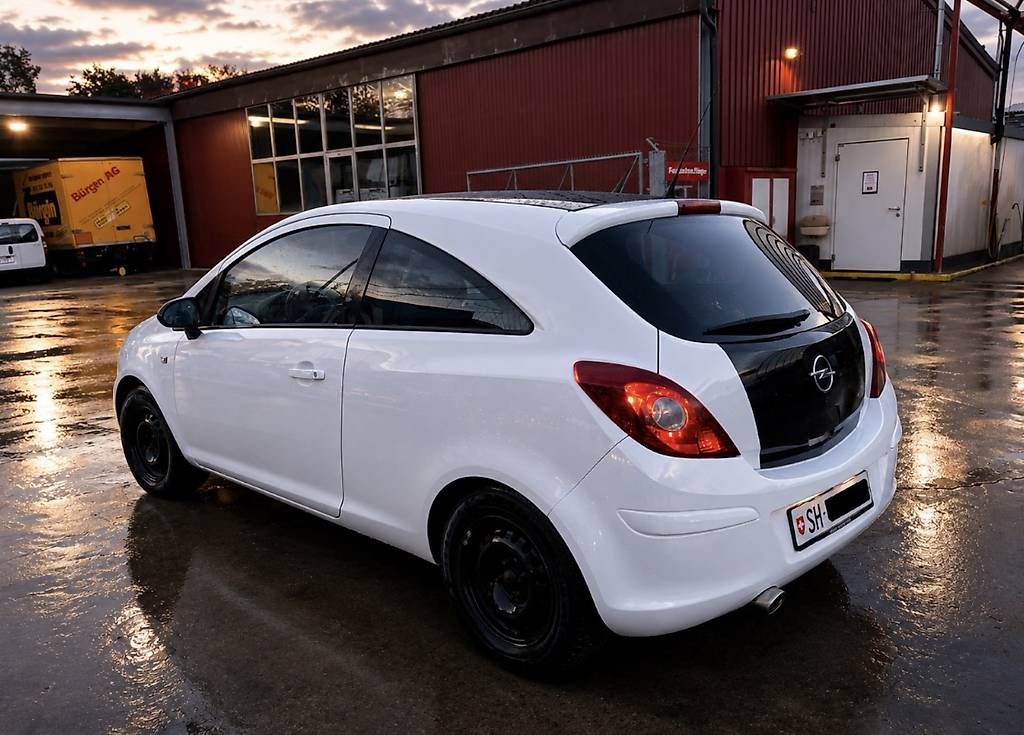 Opel Automobili: Opel Corsa D 2010 – Usato da Neuhausen venduto da aberishaa 1