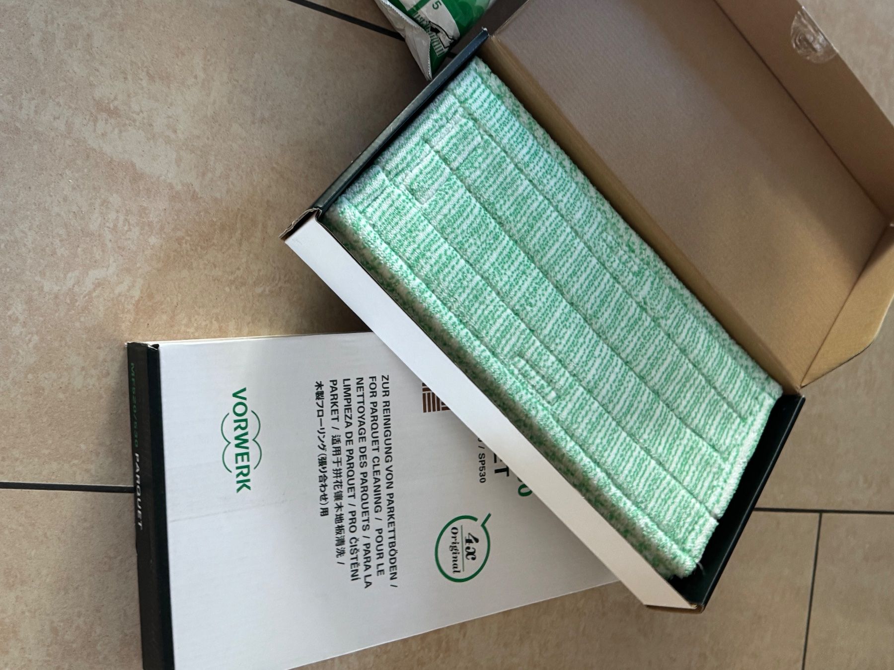 Vorwerk Aspirapolveri & Accessori: Vorwerk Kobold accessori – Usato da Dottikon venduto da dsmio22 1