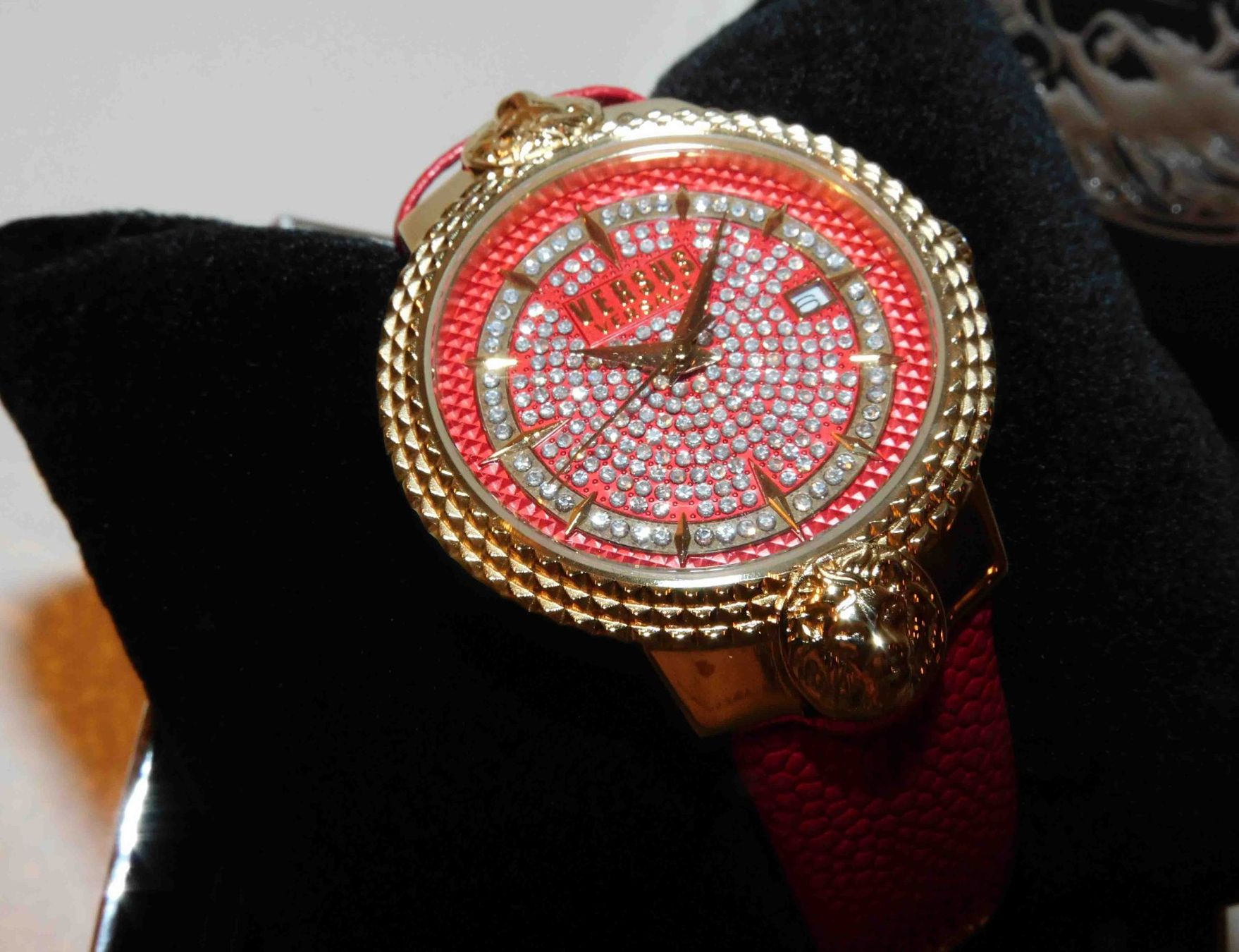 Versace Orologi: Design Versus Versace Damenuhr Mouffetard – Usato da Sursee venduto da 76 2