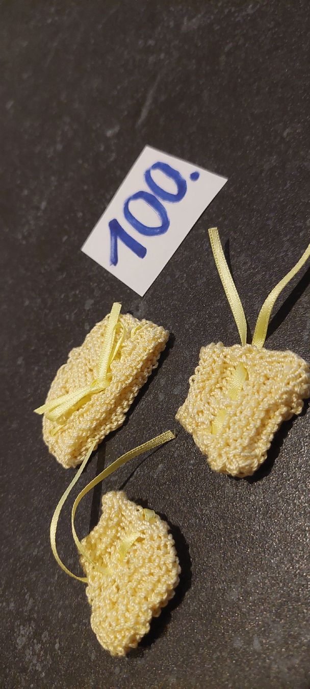 Bambole: Mini Puppenkleidchen neu  ungebraucht – Nuovo (secondo la descrizione) da Muri AG venduto da nindo1 9