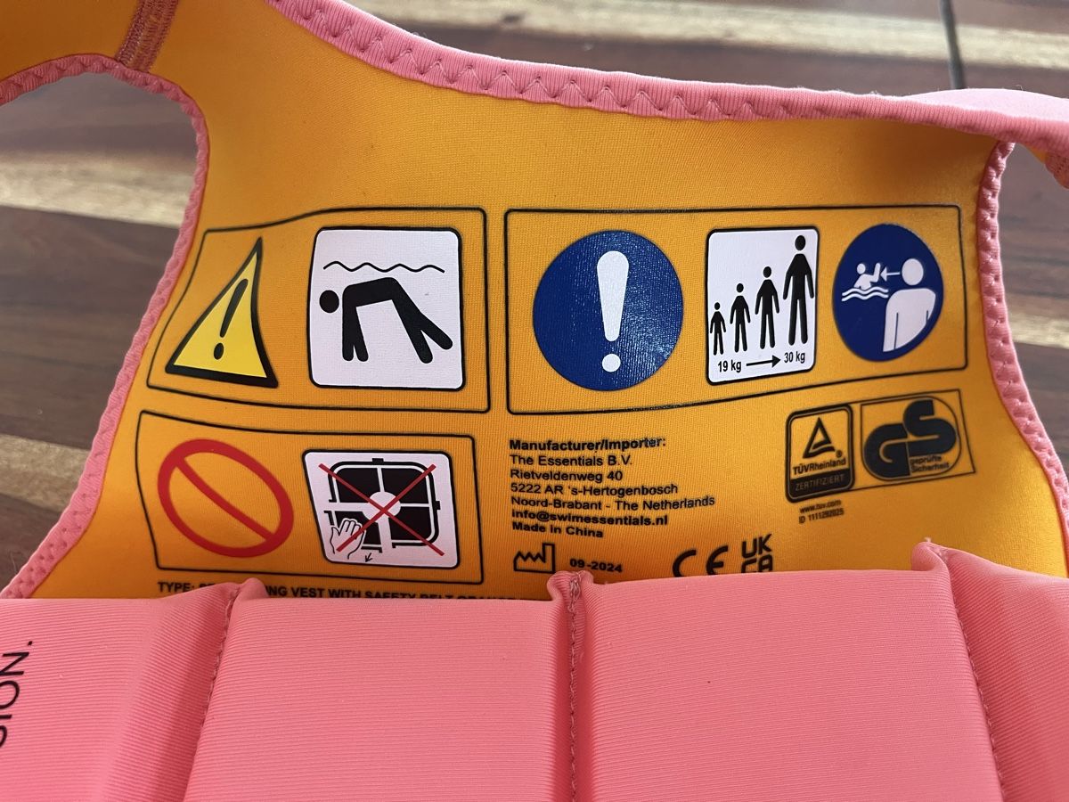 Schwimmwesten: Schwimmweste Kinder  – Gebraucht aus Zermatt von B.15.v02 1
