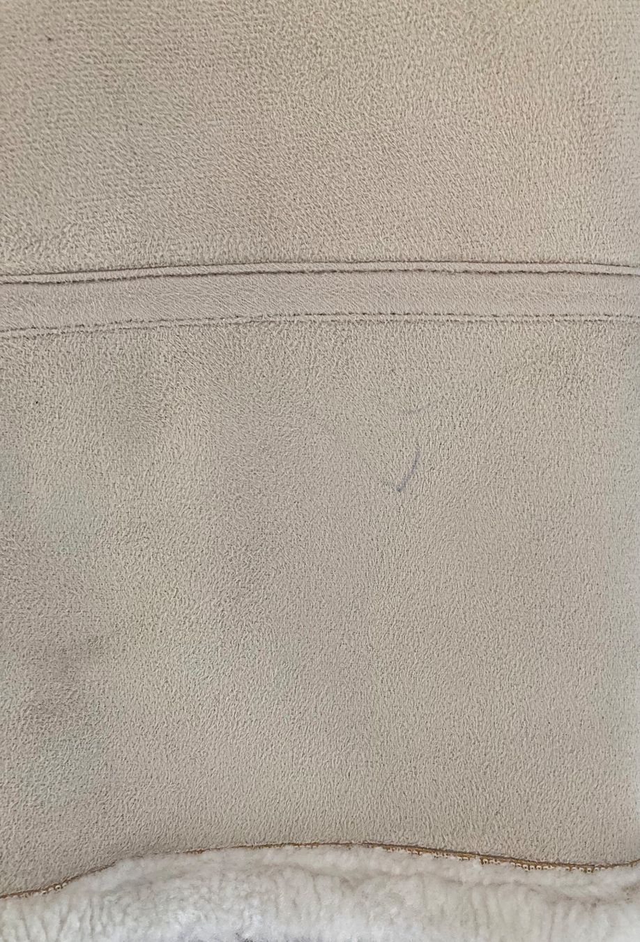 Giacche: Veste effet daim beige avec doublure fourrure blanche – Usato da Vionnaz venduto da nadinus73 6