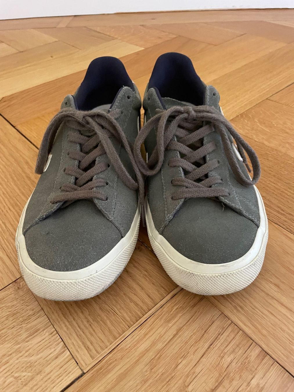 Veja Herrenschuhe: Freizeitschuh Veja T2 – Gebraucht aus Genève von BeatMumenthaler