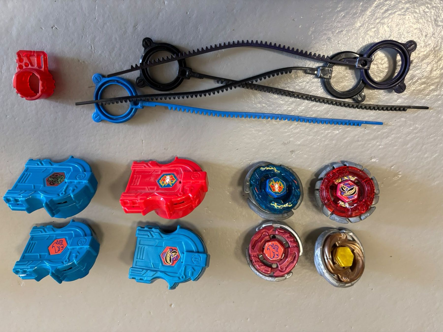 Giocattoli: Beyblades Set mit Zubehör – Usato da Wangen an der Aare venduto da Manumech 1