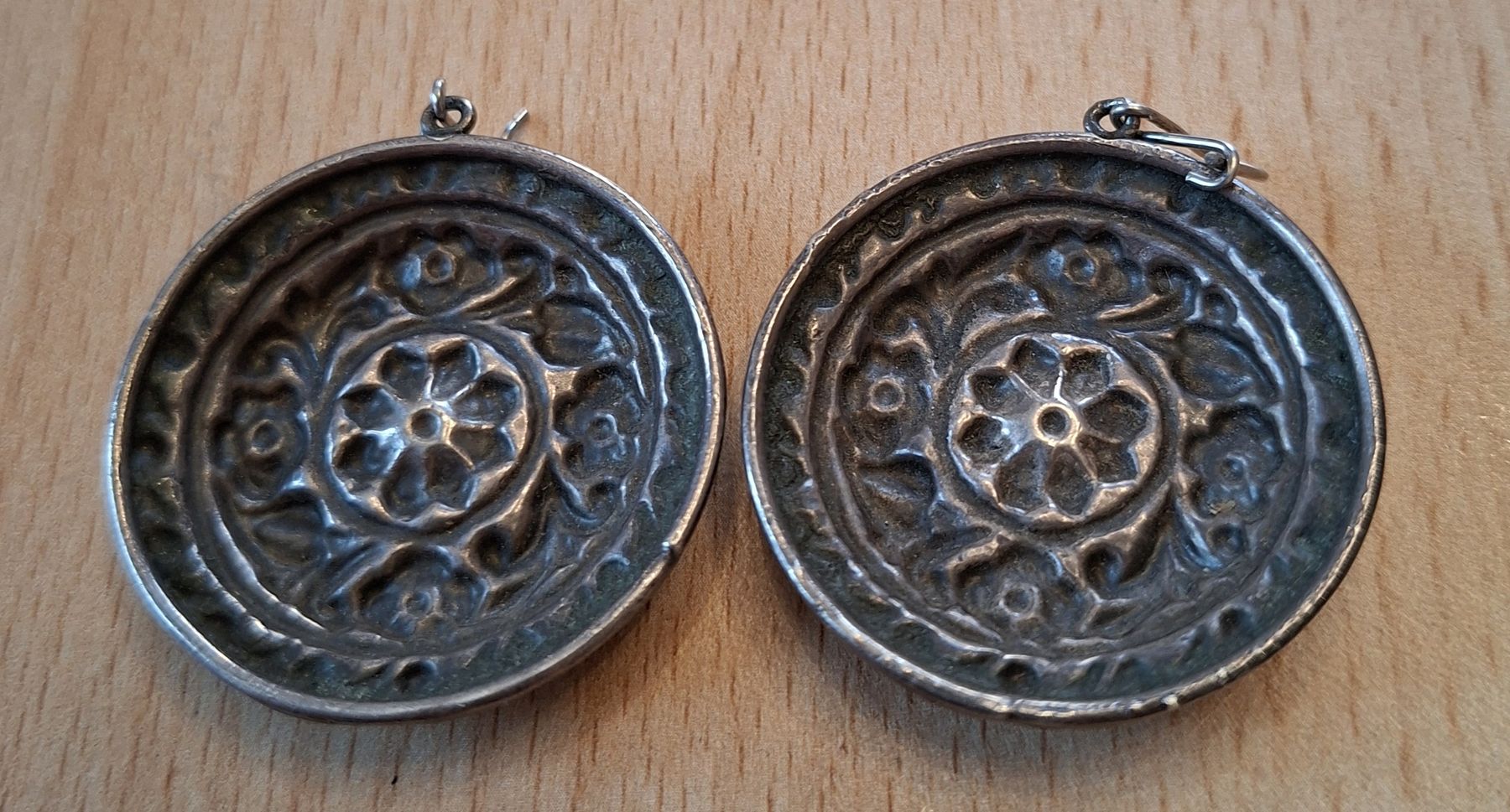 Boucles d'oreille: Ein paar Silber 925 Ohrringe mit Lapislazuli  – D'occasion à Bern par chuderluri01 1