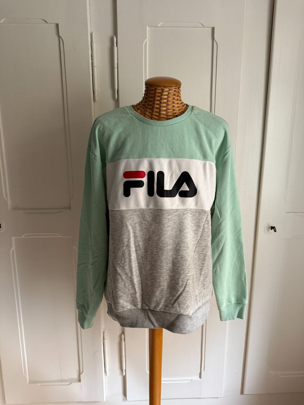 Fila Maglioni & Felpe: FILA - Sweatshirt mint-grau-weiss XL – Usato da Zürich venduto da Diazaio