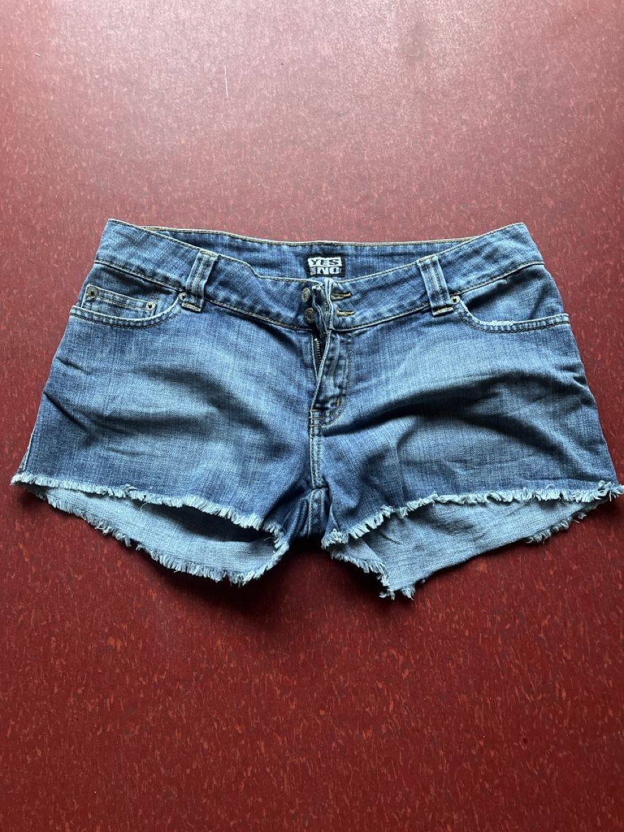 Pantalons: Schöne kurze Hosen – D'occasion à Wiggen par Zauber_fee