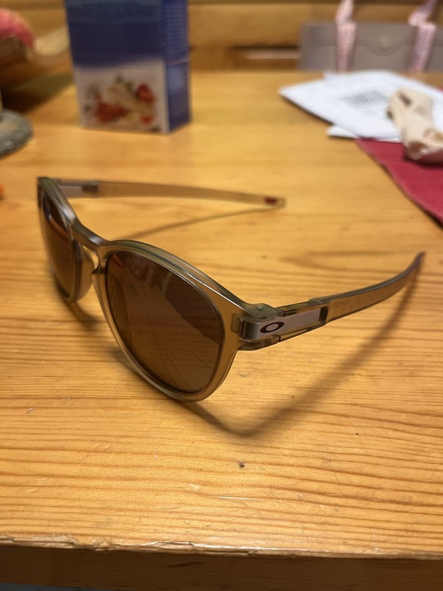 Occhiali & Lenti: Oakley latch – Usato da St. Moritz venduto da ver_kn95