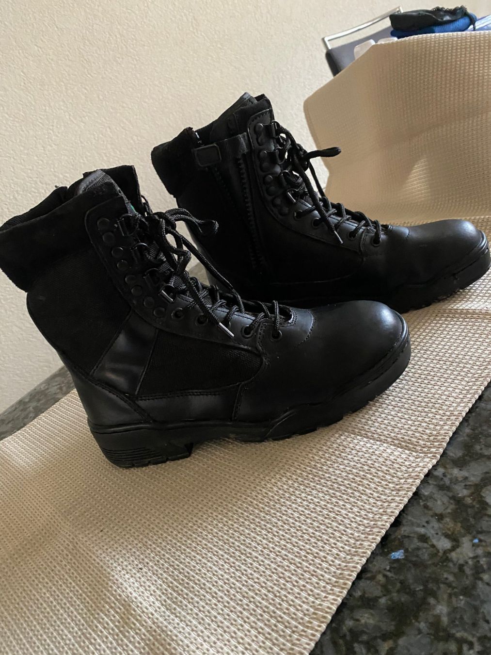 Schweizer Armee Scarpe da donna: Dicks original Militärschuhe Grösse 40 – Nuovo (secondo la descrizione) da Allenwinden venduto da Obalu 1