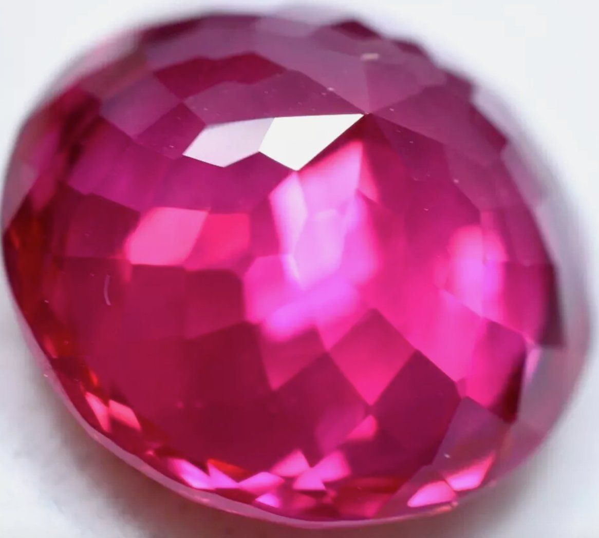 Pietre preziose: 29.45 Ct Certified Loose Gem – Nuovo e nell'imballaggio originale da Genève venduto da AWWA 2