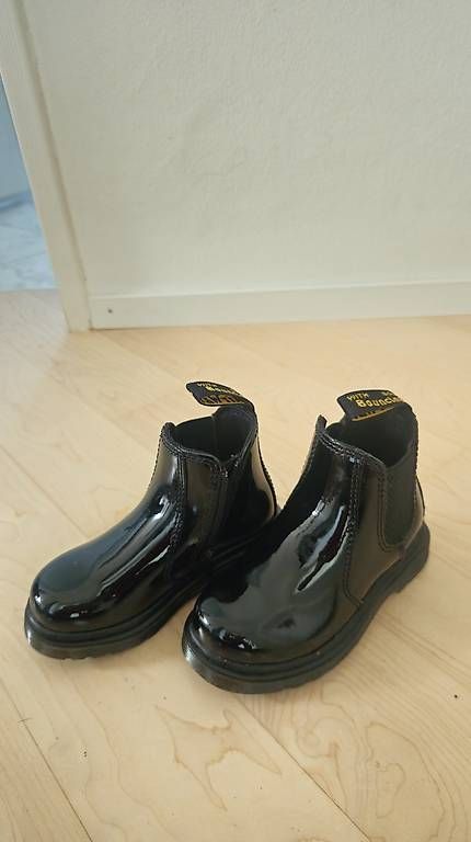 Chaussures hommes: Mr.Martens gr.24 with Bouncing Soles – Neuf avec emballage d'origine à Flurlingen par Nicole_Koogoo
