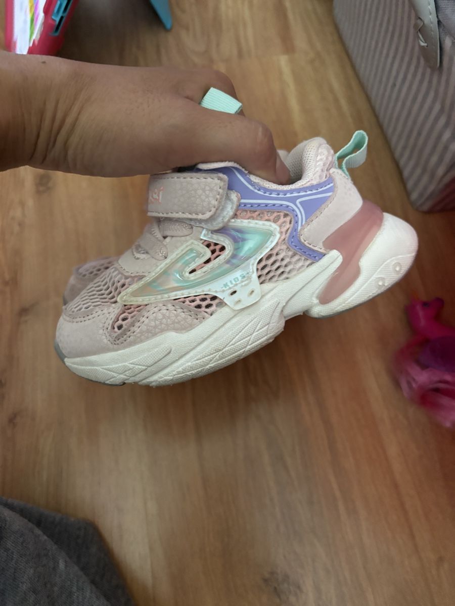 Scarpe da uomo: Kinderschuhe – Usato da volketswil venduto da Sisi521 1