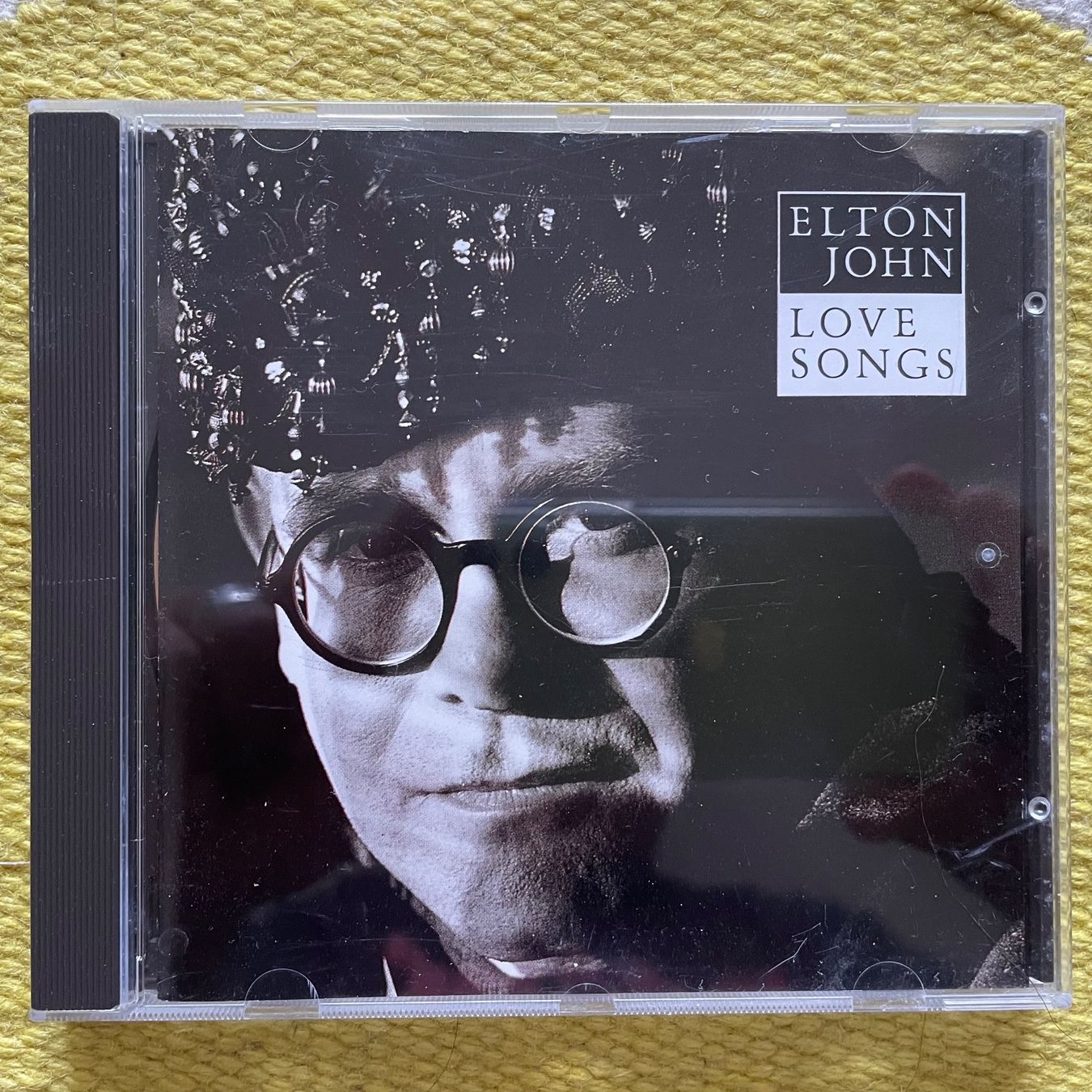 CD: ELTON JOHN-LOVE SONGS – Usato da Rorschacherberg venduto da CD-Roli