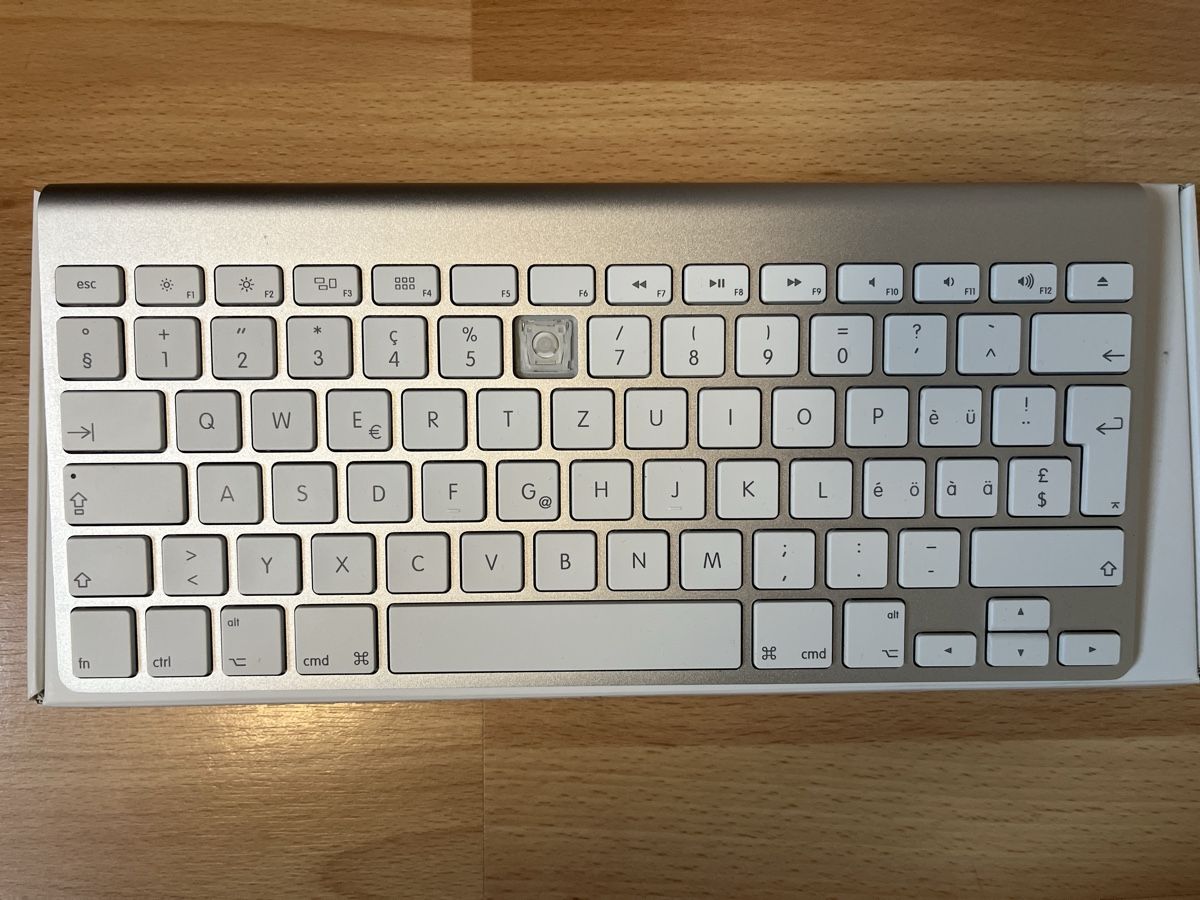 Apple Tastiere: Apple Keyboard CH Layout – Difettoso da Wetzikon ZH venduto da denis_08 3