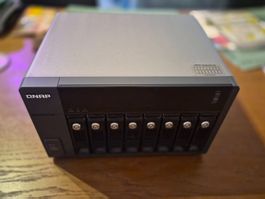 QNAP UX-800P Speichererweiterung 8-Bay Gehäuse gebraucht