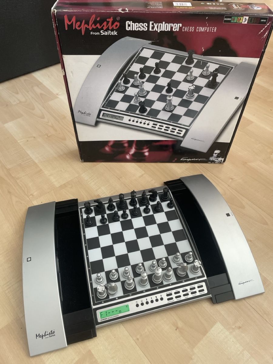 Saitek Jeux: Mephisto Chess Explorer Schachcomputer – D'occasion à Zürich par toe_7gmv