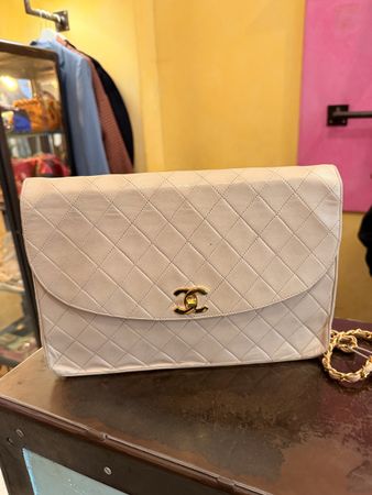 Chanel Vintage CC Logo Flap Shoulder Bag – Lambskin Beige